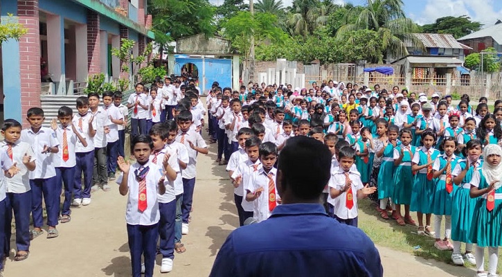 প্রাথমিক স্কুলের নতুন শপথবাক্য, শেখ মুজিবের নামে আগে ছিল আজব যে শপথবাক্য